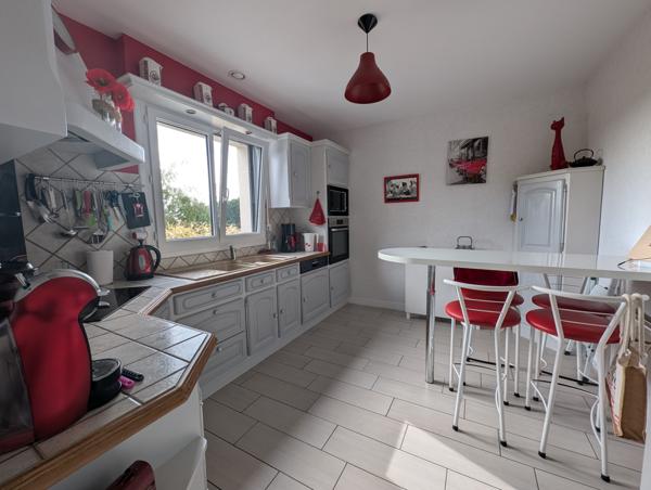 Plescop : Maison familiale de 100 m² dans un hameau, en impasse, 4 chambres, terrain 821 m²