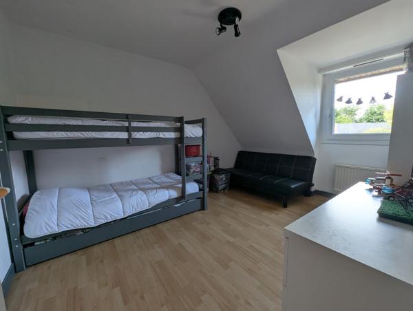 Plescop : Maison familiale de 100 m² dans un hameau, en impasse, 4 chambres, terrain 821 m²