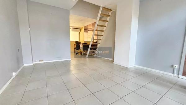 Vente Local commercial 1 pièces 33 m2 à Saint-Aygulf