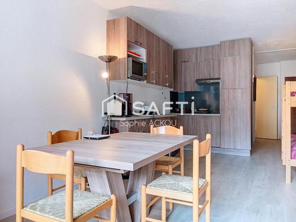 Très grand studio fonctionnel et emplacement au top!!