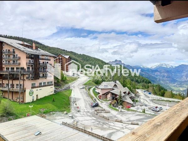 Très grand studio fonctionnel et emplacement au top!!