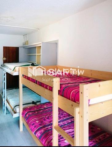 Très grand studio fonctionnel et emplacement au top!!