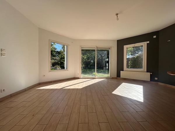 Maison COMMEQUIERS, 171m2 avec terrain de 2925m2 Toutes les caractéristiques