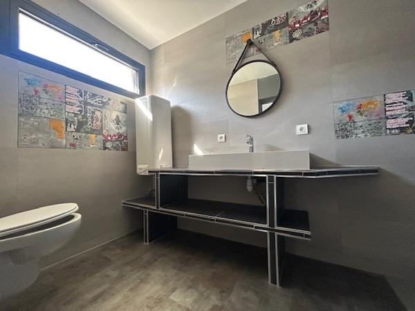 Maison COMMEQUIERS, 171m2 avec terrain de 2925m2 Toutes les caractéristiques
