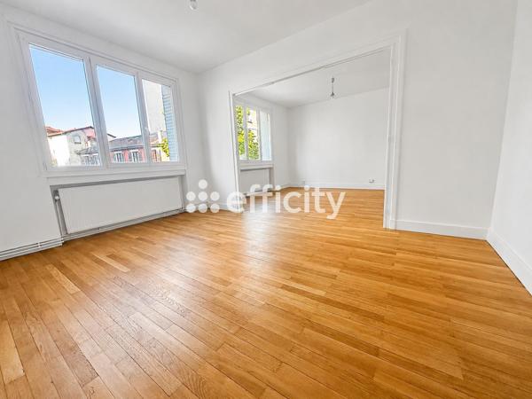 Appartement
         4 pièces
        - 76 m² 210 000 € *
