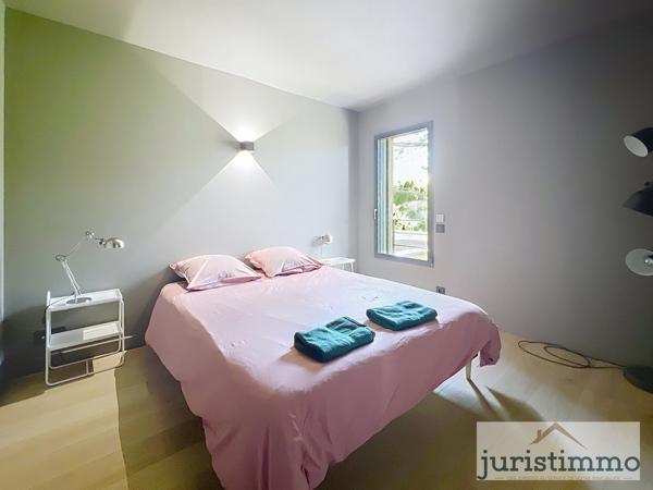 Vaison-la-Romaine (84110) Rare à la vente - Villa contemporaine à deux pas de l'hyper-centre de Vaison-la-Romain