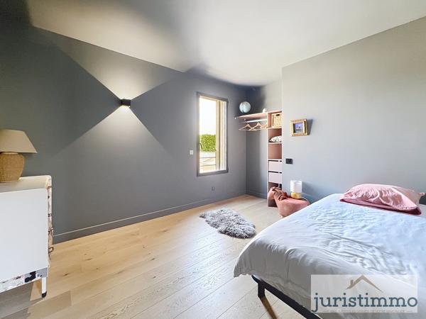 Vaison-la-Romaine (84110) Rare à la vente - Villa contemporaine à deux pas de l'hyper-centre de Vaison-la-Romain