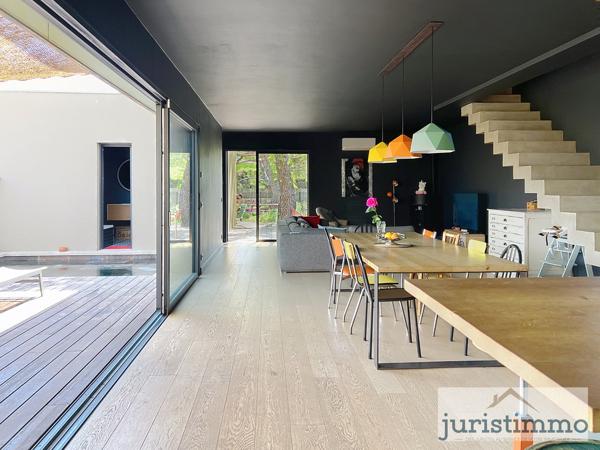 Vaison-la-Romaine (84110) Rare à la vente - Villa contemporaine à deux pas de l'hyper-centre de Vaison-la-Romain