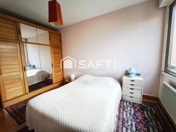 Les Oustalous T4/5 avec 3 chambres + piscine + cellier + balcon + parking