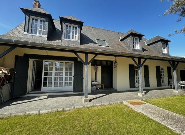 Maison
         9 pièces
        - 230 m² Exclusivité 475 000 € *