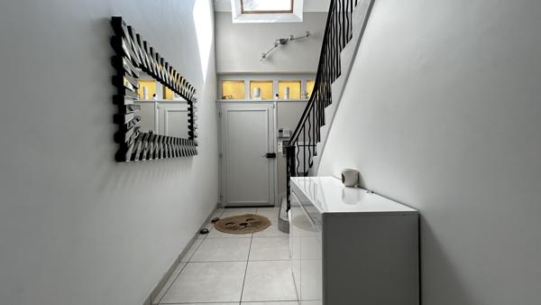 Maison
         9 pièces
        - 230 m² Exclusivité 475 000 € *