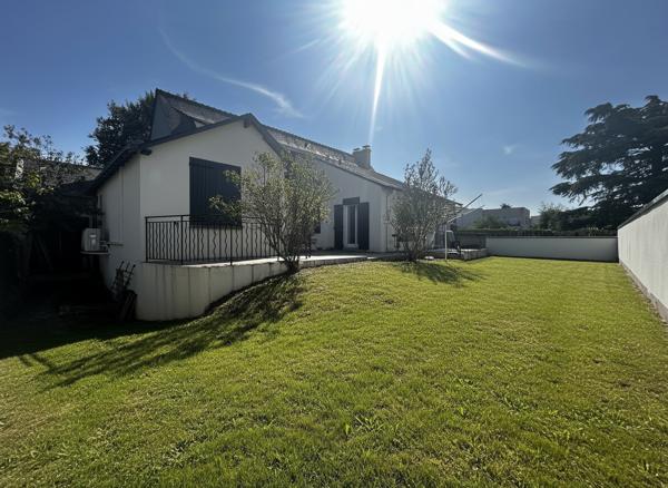 Maison
         9 pièces
        - 230 m² Exclusivité 475 000 € *