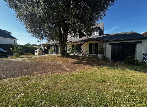 Maison
         9 pièces
        - 230 m² Exclusivité 475 000 € *