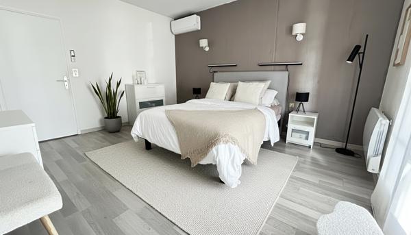 Maison
         9 pièces
        - 230 m² Exclusivité 475 000 € *