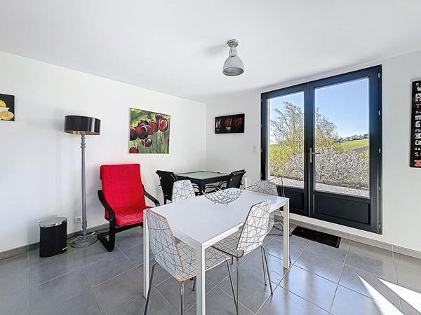 Maison contemporaine 6 pièces à vendre à Nailloux avec vue dégagée sur lac