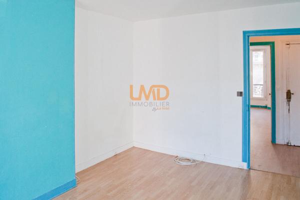 Appartement 2 pièces - 36,49 m2 - 280 000 € - Paris 20