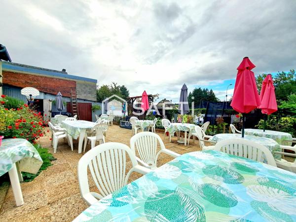 Maison avec logement, bar et restaurant