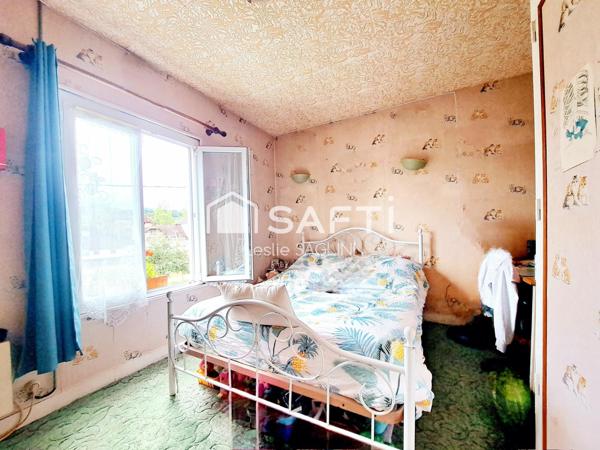 Maison avec logement, bar et restaurant