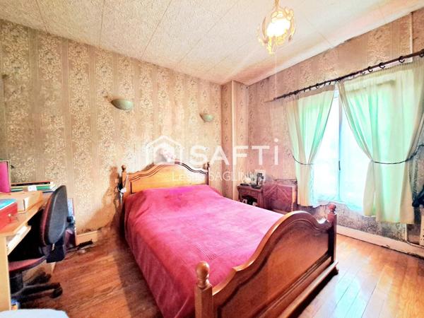 Maison avec logement, bar et restaurant