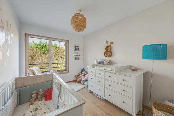 Appartement à vendre 3 pièces DIVONNE LES BAINS (01) - 68 m2 - terrasse 35 m2, cave et 2 box