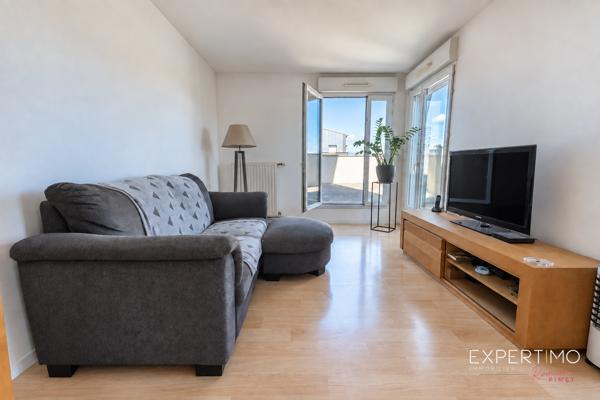 DUPLEX 5 PIÈCES – 114 M² – 4 CHAMBRES – TERRASSE – DERNIER ÉTAGE