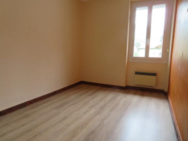 APPARTEMENT de 77 m2 - T4 - CENTRE VILLE - DIGNE LES BAINS (04000)