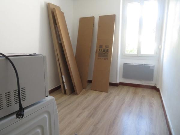 APPARTEMENT de 77 m2 - T4 - CENTRE VILLE - DIGNE LES BAINS (04000)