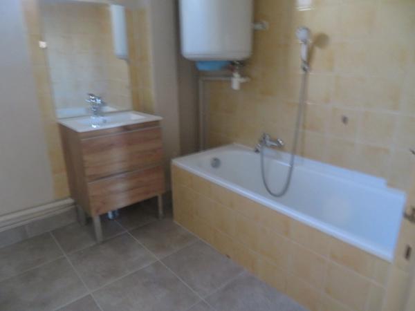 APPARTEMENT de 77 m2 - T4 - CENTRE VILLE - DIGNE LES BAINS (04000)