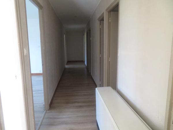 APPARTEMENT de 77 m2 - T4 - CENTRE VILLE - DIGNE LES BAINS (04000)