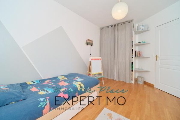 Appartement en vente à Saint-Genis-Laval avec PLACE MAGALIE EXPERTIMO