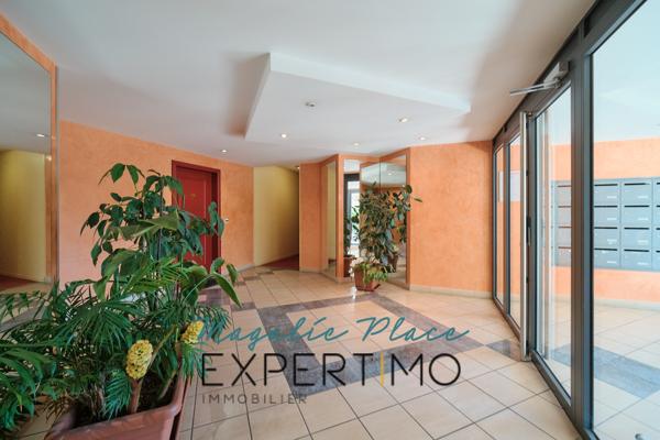 Appartement en vente à Saint-Genis-Laval avec PLACE MAGALIE EXPERTIMO