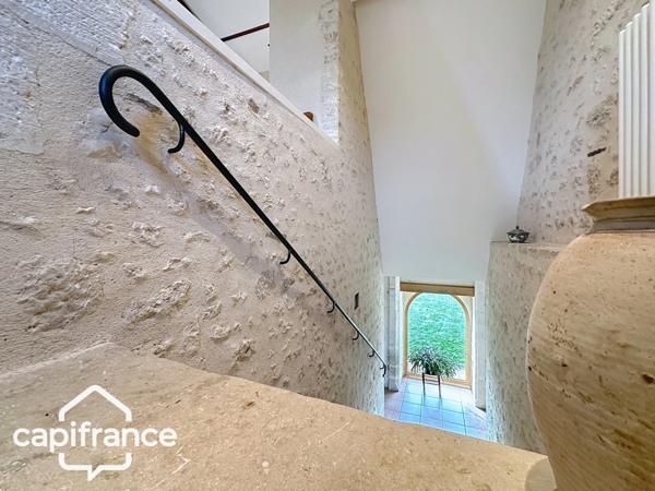 Propriété 12 pièces proche de THOUARS (79) un lieu d’exception.