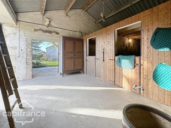 Propriété 12 pièces proche de THOUARS (79) un lieu d’exception.