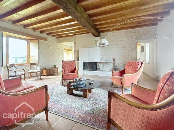 Propriété 12 pièces proche de THOUARS (79) un lieu d’exception.