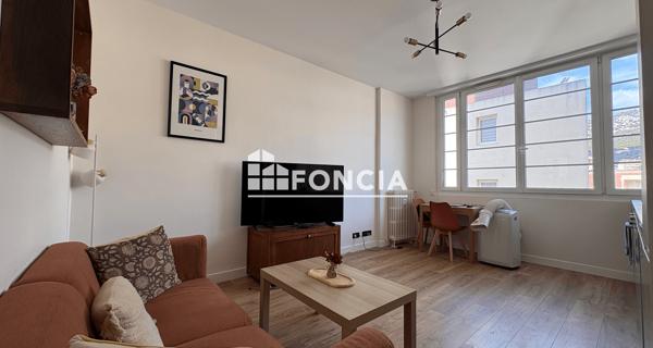 Location Studio meublé 33.7 m² - Toulon 83000