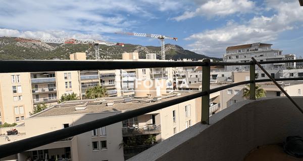 Location Studio meublé 33.7 m² - Toulon 83000