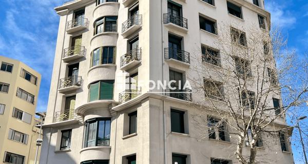 Location Studio meublé 33.7 m² - Toulon 83000