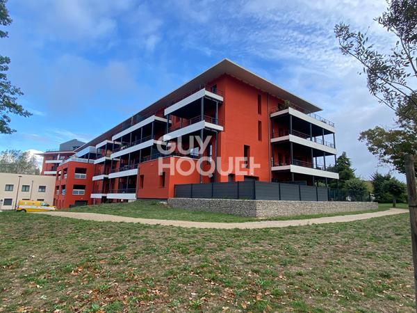 LOCATION d'un appartement de 2 pièces (31 m²) à FLEURY LES AUBRAIS