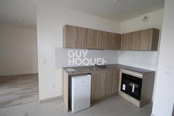 LOCATION d'un appartement de 2 pièces (31 m²) à FLEURY LES AUBRAIS