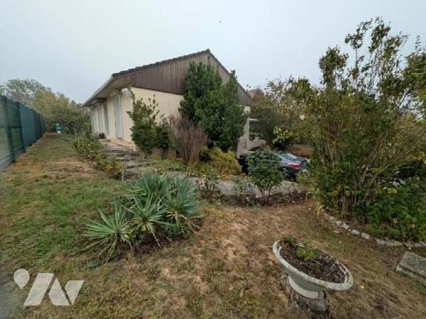 À vendre : charmante maison individuelle de plain-pied sur sous-sol complet, idéalement située ...