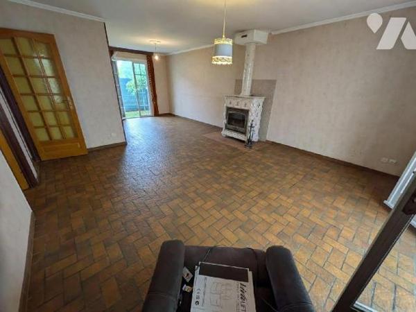 À vendre : charmante maison individuelle de plain-pied sur sous-sol complet, idéalement située ...