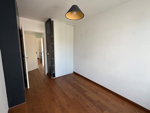 Appartement meublé Bussy Saint Georges 3 pièce(s) 62.25 m2 + parkings
