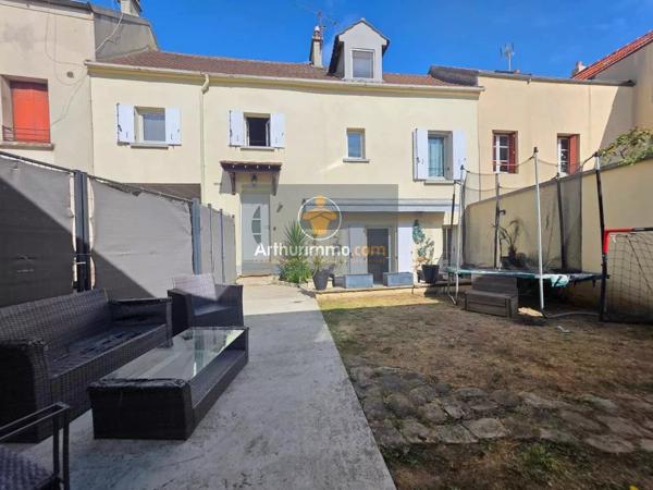 Vente                                                      Maison de village
                        
                     4 pièces                      125 m2                     à Sarcelles