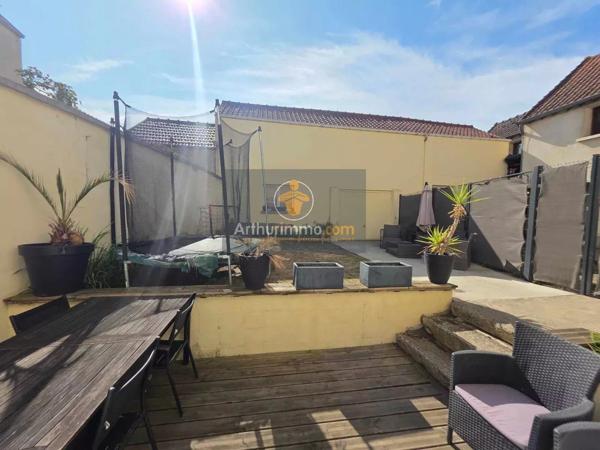 Vente                                                      Maison de village
                        
                     4 pièces                      125 m2                     à Sarcelles
