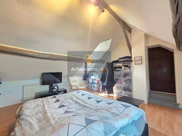 Vente                                                      Maison de village
                        
                     4 pièces                      125 m2                     à Sarcelles