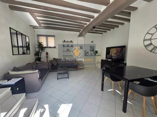 Vente                                                      Maison de village
                        
                     4 pièces                      125 m2                     à Sarcelles