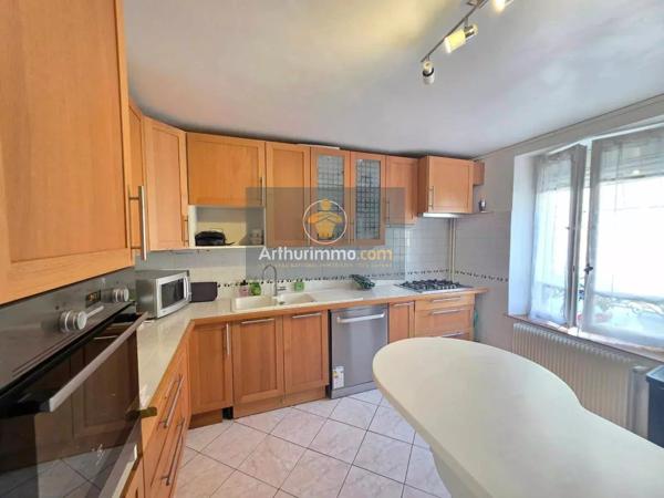 Vente                                                      Maison de village
                        
                     4 pièces                      125 m2                     à Sarcelles