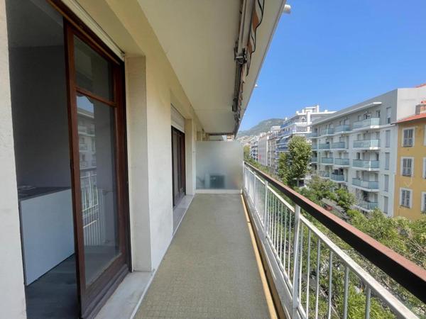 Location 3 Pieces 71 06000 Nice 13187