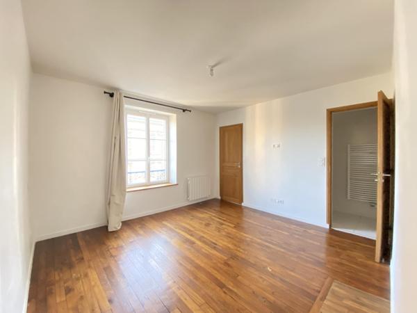 APPARTEMENT T2 AVEC PARKING ET CAVE – TROYES