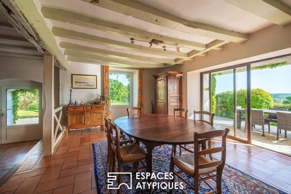 Maison familiale de caractère , avec vue et vaste jardin